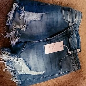 Risen Shorts size small